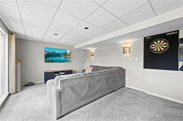 6725 N Nevada Avenue, Parkville, MO 64152