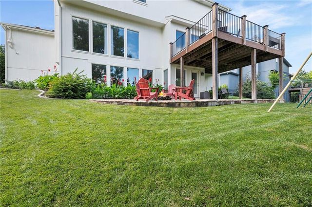 6725 N Nevada Avenue, Parkville, MO 64152