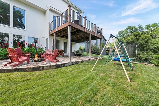6725 N Nevada Avenue, Parkville, MO 64152