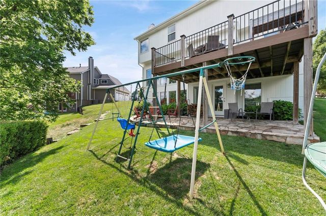 6725 N Nevada Avenue, Parkville, MO 64152
