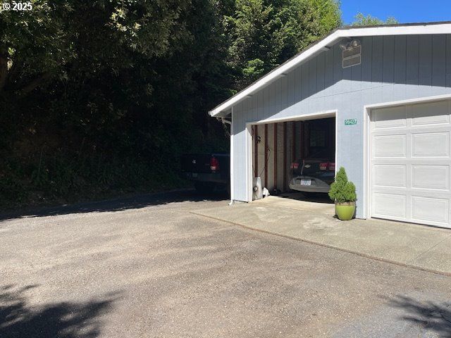 98427 VAN PELT Dr, Brookings, OR 97415