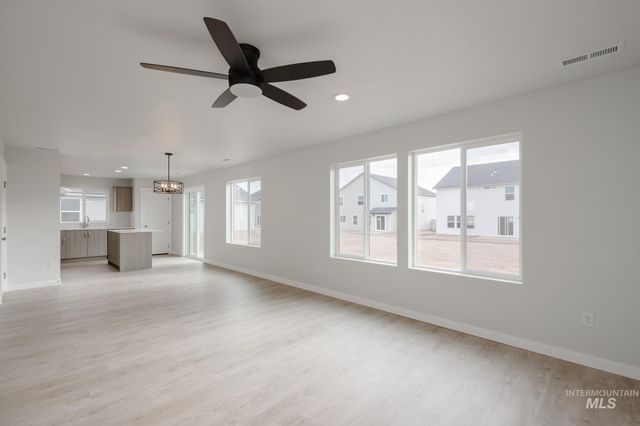 18404 N Sweet William Ave, Nampa, ID 83687