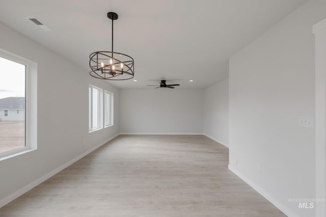 18404 N Sweet William Ave, Nampa, ID 83687