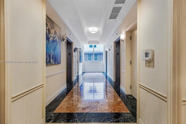 3232 SW 22nd Ter 301, Miami, FL 33145