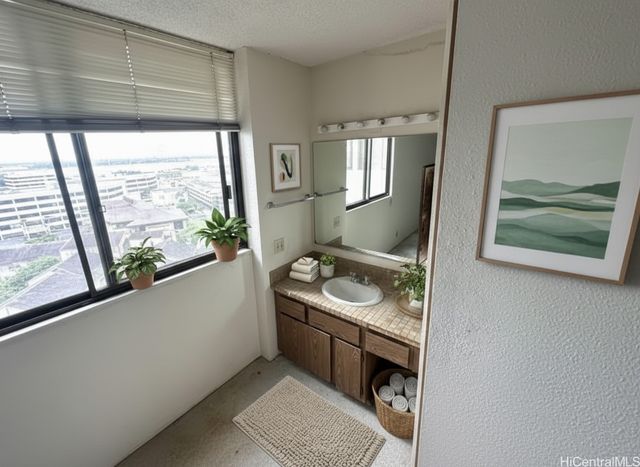 98-351 Koauka Loop C1206, Aiea, HI 96701