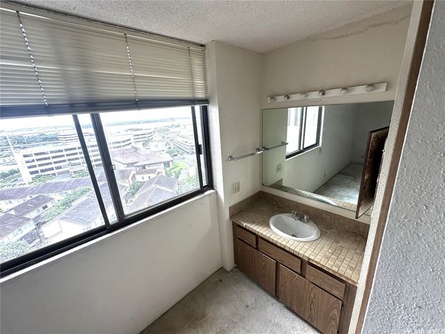 98-351 Koauka Loop C1206, Aiea, HI 96701