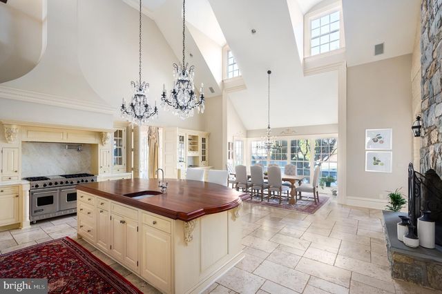 11400 HIGHLAND FARM CT, Potomac, MD 20854