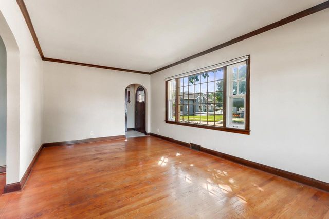 472 Orchard STREET, Burlington, WI 53105