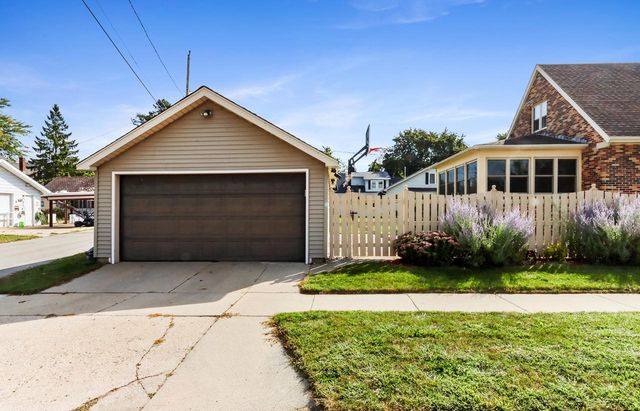 472 Orchard STREET, Burlington, WI 53105