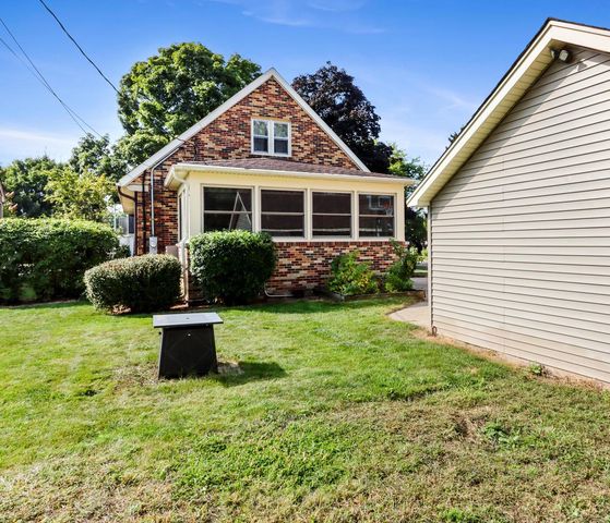 472 Orchard STREET, Burlington, WI 53105