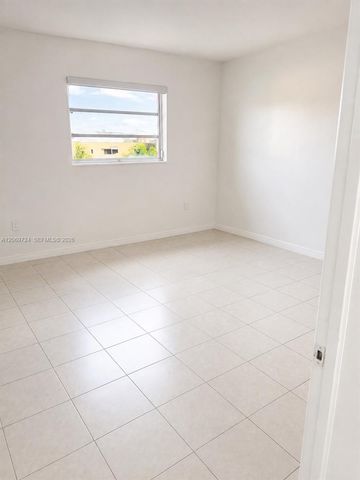 1230 W 54th Street 329A, Hialeah, FL 33012