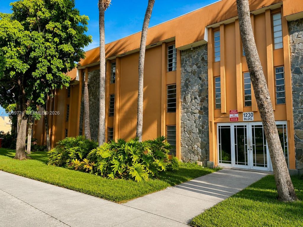 1230 W 54th Street 329A, Hialeah, FL 33012