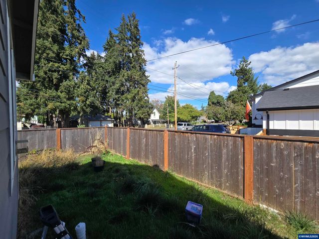 205 Sherman St SE, Albany, OR 97321