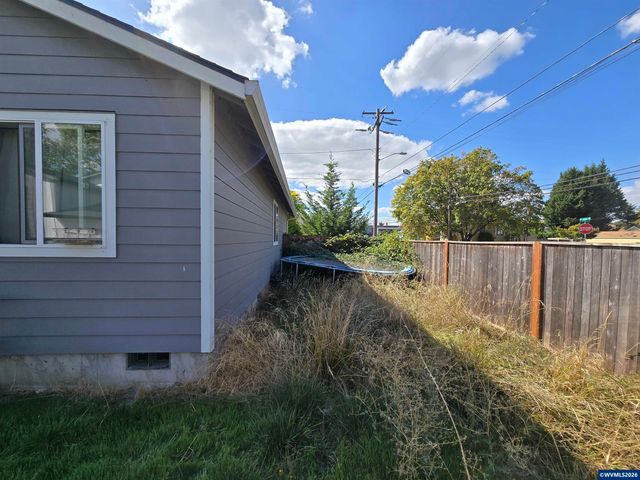 205 Sherman St SE, Albany, OR 97321