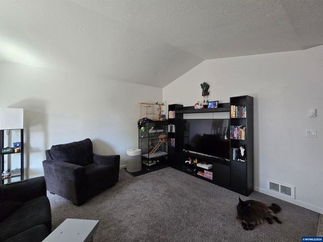 205 Sherman St SE, Albany, OR 97321