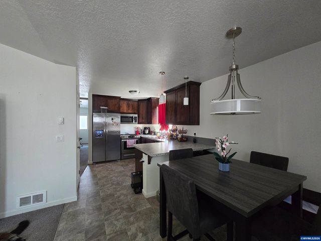 205 Sherman St SE, Albany, OR 97321