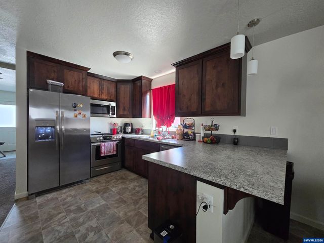 205 Sherman St SE, Albany, OR 97321