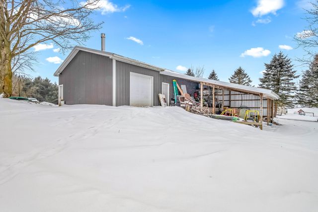 1440 Dimmers Road, Woodbridge Twp, MI 49274