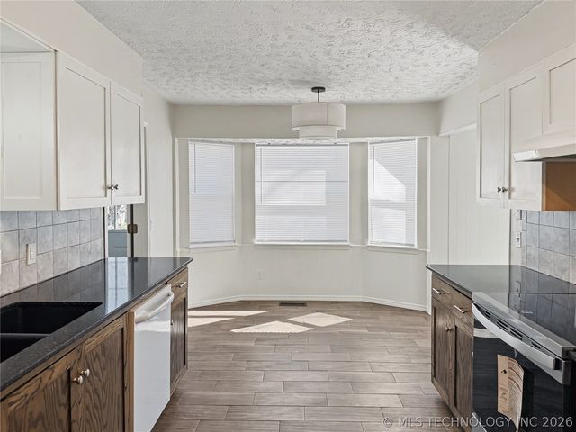 1203 Garner Avenue, Tahlequah, OK 74464