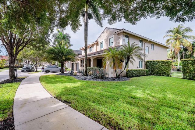 3917 Heron Ridge Ln, Weston, FL 33331