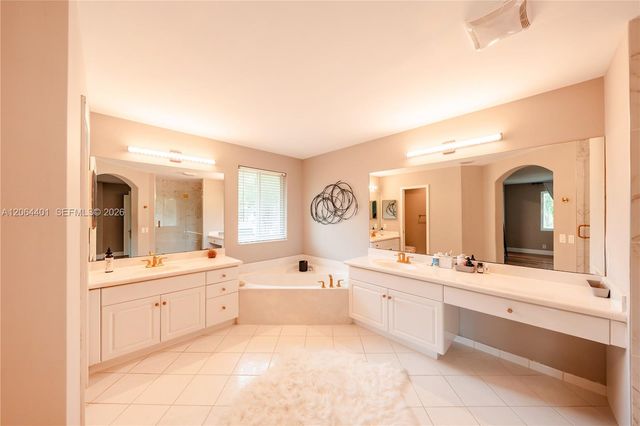 3917 Heron Ridge Ln, Weston, FL 33331