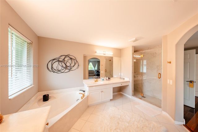 3917 Heron Ridge Ln, Weston, FL 33331