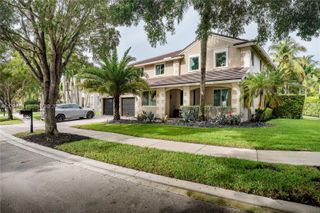 3917 Heron Ridge Ln, Weston, FL 33331
