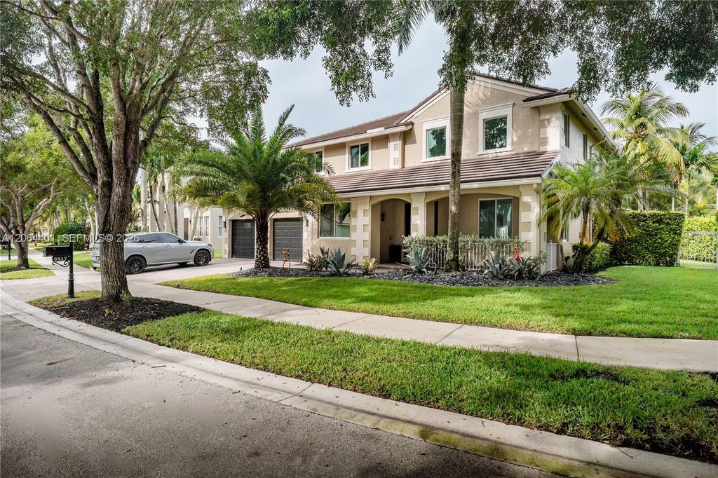 3917 Heron Ridge Ln, Weston, FL 33331