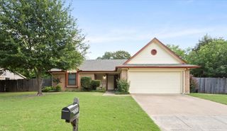 5203 Windy Meadow Drive, Arlington, TX 76017