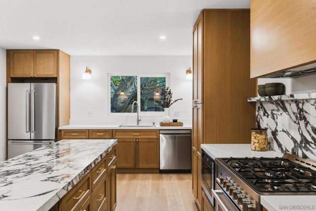 12608 Tustin St., Poway, CA 92064