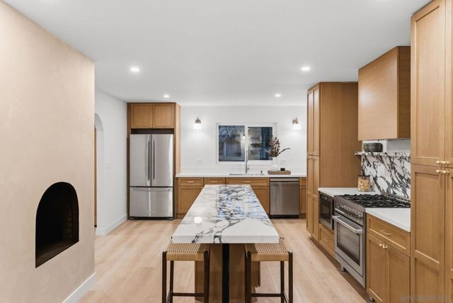 12608 Tustin St., Poway, CA 92064