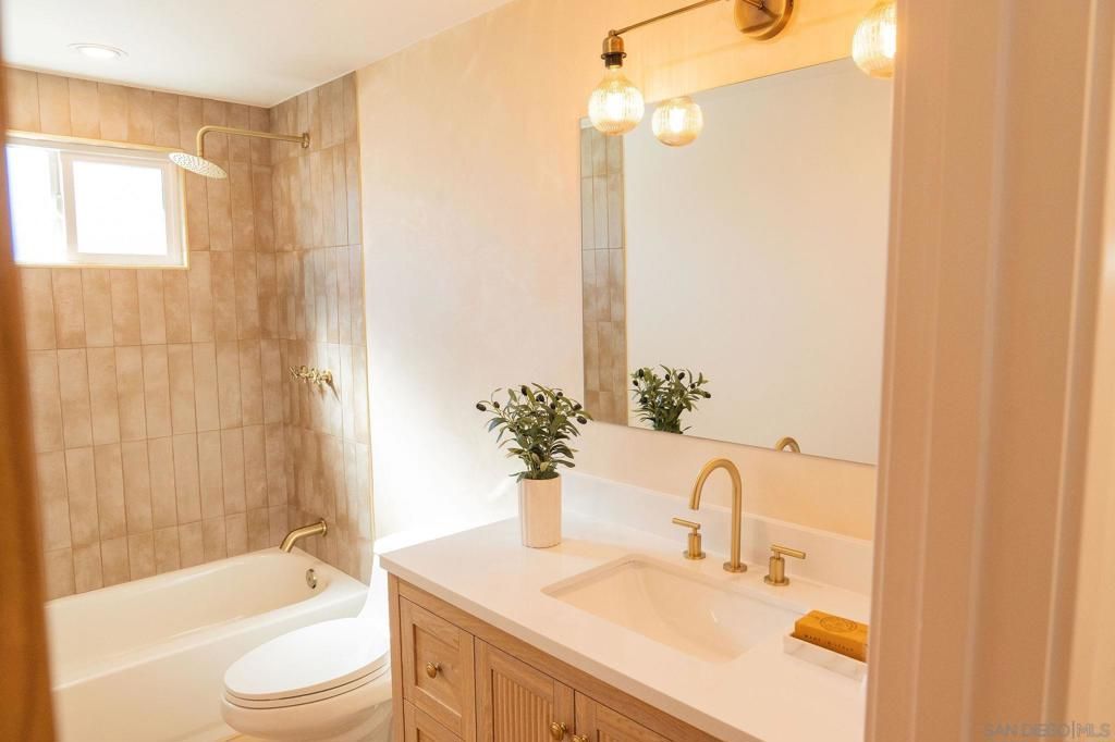 Image 20 of property listing at 12608 Tustin St., Poway, CA 92064