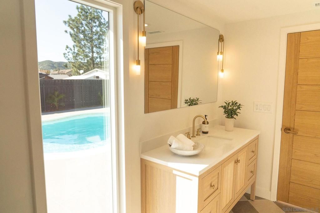 Image 37 of property listing at 12608 Tustin St., Poway, CA 92064