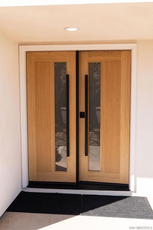 Image 6 of property listing at 12608 Tustin St., Poway, CA 92064