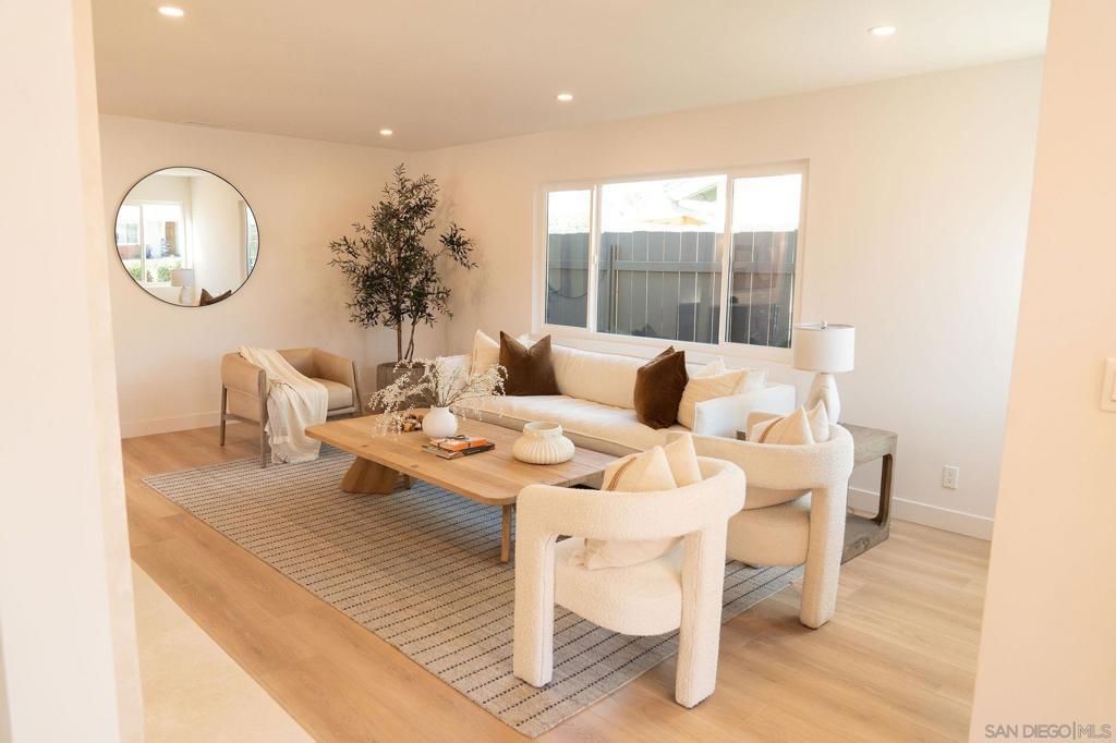 Image 8 of property listing at 12608 Tustin St., Poway, CA 92064