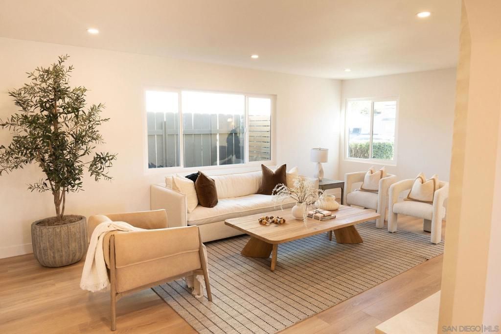 Image 9 of property listing at 12608 Tustin St., Poway, CA 92064