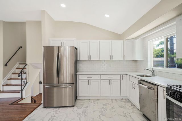 180 Branch Avenue, Central Islip, NY 11722