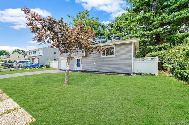 180 Branch Avenue, Central Islip, NY 11722