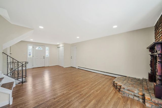 180 Branch Avenue, Central Islip, NY 11722