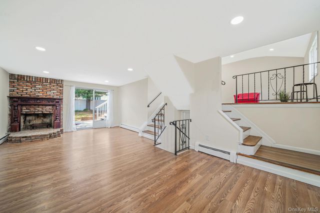 180 Branch Avenue, Central Islip, NY 11722