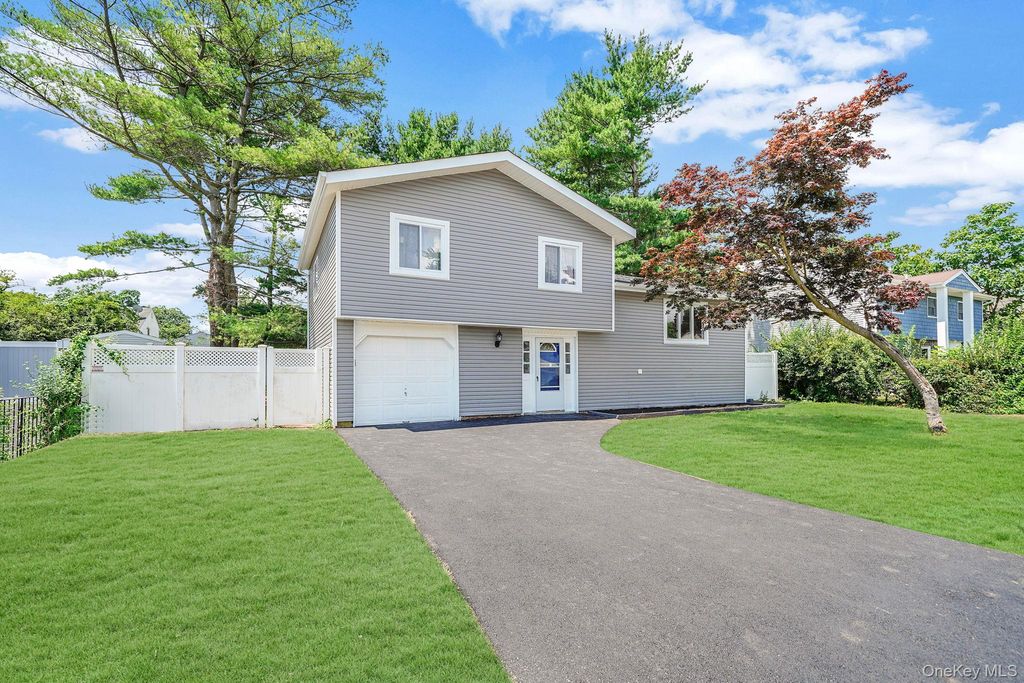 180 Branch Avenue, Central Islip, NY 11722