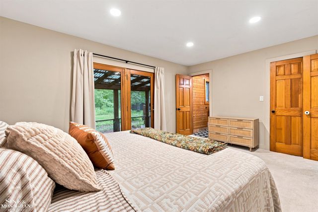 3131 King Road, China Twp, MI 48054