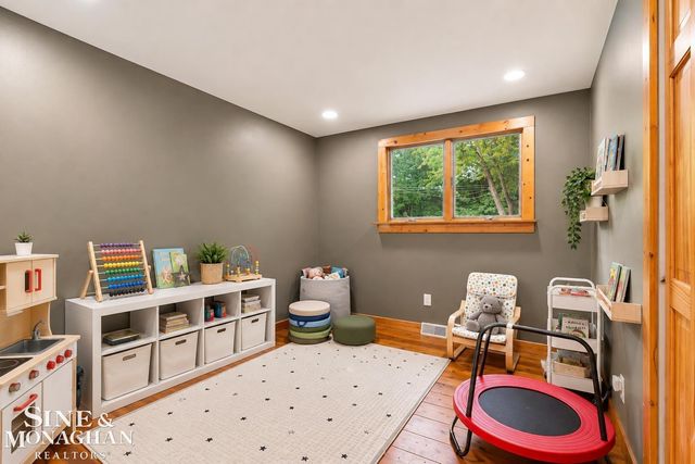 3131 King Road, China Twp, MI 48054