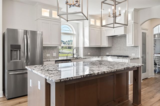 1519 Nighthawk Lane, Mansfield, TX 76063