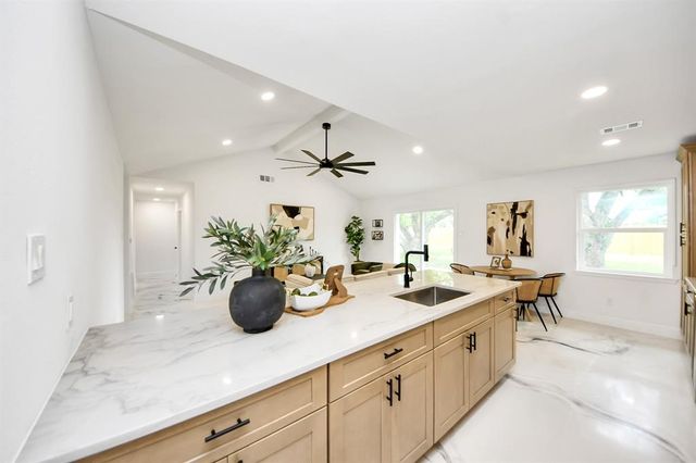 9726 Grenadier Drive, Houston, TX 77089