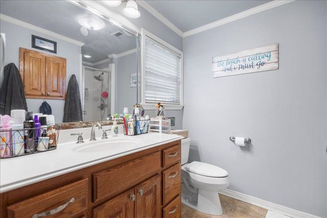 303 Wildwood Lane, Kilgore, TX 75662