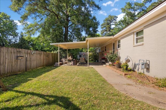 303 Wildwood Lane, Kilgore, TX 75662