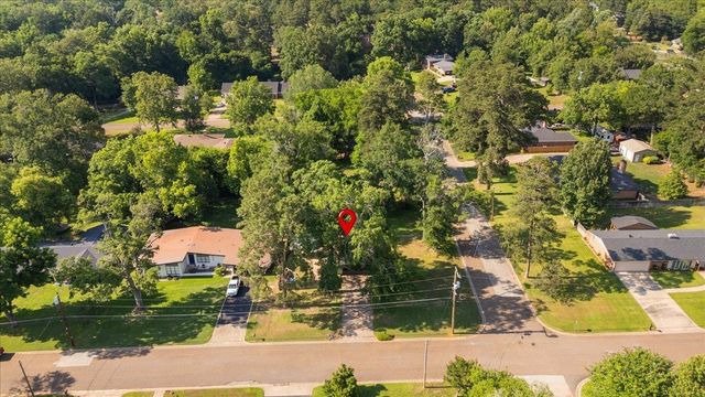 303 Wildwood Lane, Kilgore, TX 75662