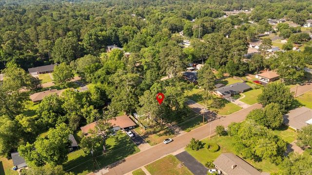 303 Wildwood Lane, Kilgore, TX 75662