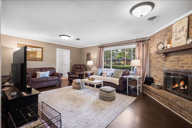 303 Wildwood Lane, Kilgore, TX 75662
